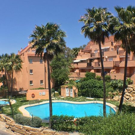 2236-Lovely Groundfloor With Pool View Casares Eksteriør billede