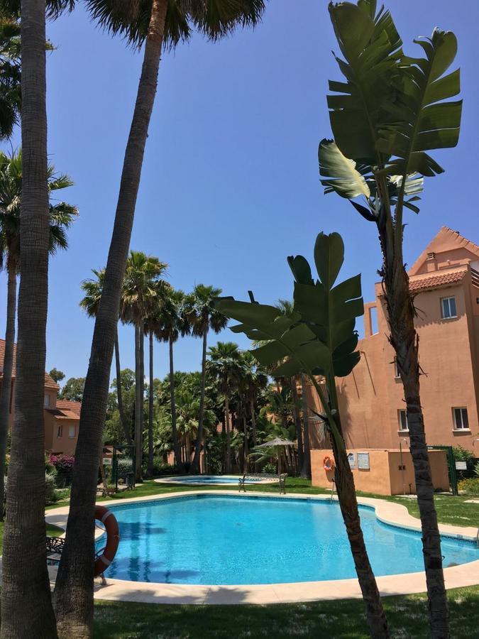 2236-Lovely Groundfloor With Pool View Casares Eksteriør billede